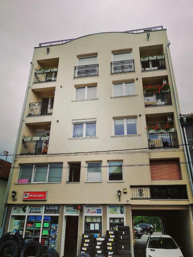 New And Nice Apartments Kragujevac Exterior photo